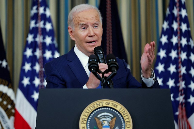 El presidente de Estados Unidos, Joe Biden, responde a una pregunta durante una rueda de prensa en el Comedor de Estado de la Casa Blanca, en Washington, el 9 de noviembre de 2022, un día después de las elecciones legislativas estadounidenses de 2022. (CNS/Tom Brenner, Reuters)