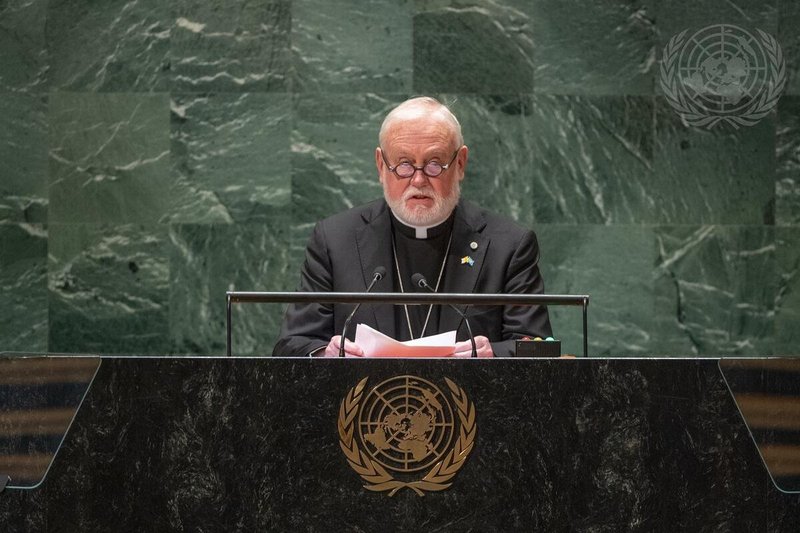 El arzobispo Paul R. Gallagher, ministro de Asuntos Exteriores del Vaticano, habla en la sesión de apertura de la Asamblea General de la ONU en Nueva York el 26 de septiembre de 2023. (Foto CNS/Cia Pak, foto ONU)