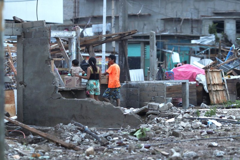 El huracán Otis arrasó la costa sur del Pacífico de México como un poderoso y peligroso huracán de categoría 5, desatando inundaciones masivas en la ciudad turística de Acapulco y provocando saqueos cuando los familiares desesperados se cansaron de esperar a que llegara la ayuda. (Foto OSV News/Henry Romero, Reuters)