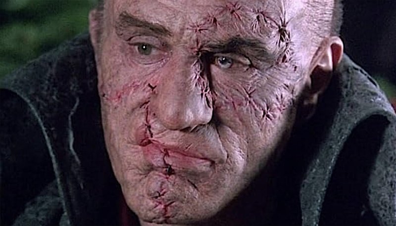 Robert De Niro en la película de Kenneth Branagh de 1994 "Mary Shelley's Frankenstein". (IMDB)