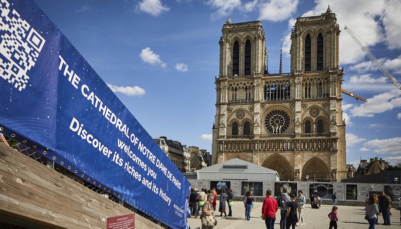 Las obras de reconstrucción de la catedral de Notre Dame de París entraron en su última fase mientras el mundo observaba el quinto aniversario del incendio del 15 de abril de 2019 que provocó el derrumbe de la aguja del interior de la catedral. La reapertura de Notre Dame está prevista para el 8 de diciembre, a la que seguirán seis meses de celebraciones, misas, peregrinaciones, oraciones y exposiciones. (OSV News/Charlene Yves)