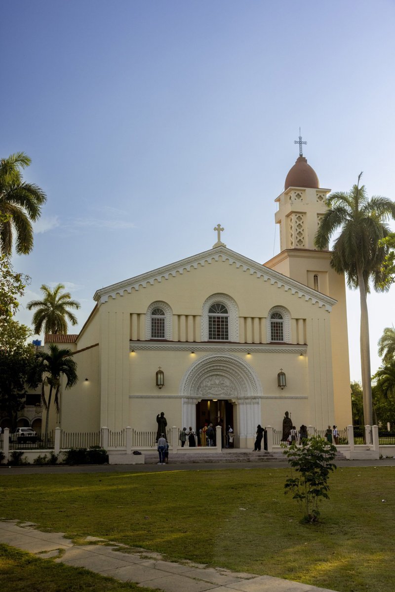La antigua capilla de Santo Tomás de Villanueva, en La Habana, fotografiada el 24 de abril de 2024, ha sido totalmente restaurada y reconsagrada como Parroquia de Santo Tomás de Villanueva y San Charbel. (Foto OSV News/cortesía de Catholic Extension Society)