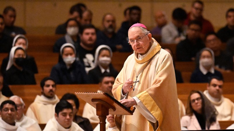 El Arzobispo Gomez pronuncia la homilía en la Misa anual de Réquiem por los no nacidos el 21 de enero de 2023. (John McCoy/Angelus News)