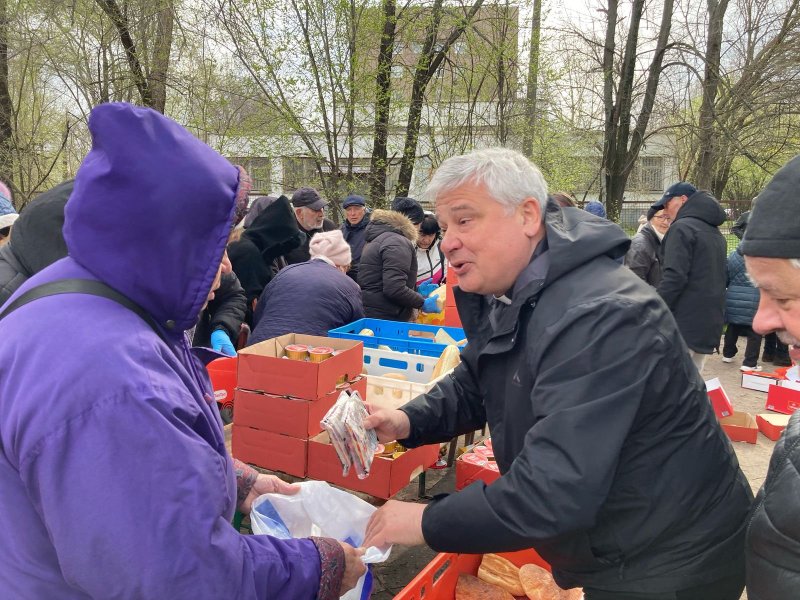 The papal point man on charity, Cardinal Konrad Krajewski is seen distributing bread to people in need in Zaporizhzhia, eastern Ukraine, on April 8, 2025. The bread is baked by Catholic Albertine brothers and distributed at the premises of the Sanctuary of God the Merciful Father. The prefect of the Dicastery for the Service of Charity and three other drivers, also priests, drove four ambulances to Ukraine for the 10th mission to the war-torn country of Cardinal Krajewski as a papal envoy. (OSV News/courtesy Bishop Jan Sobilo)