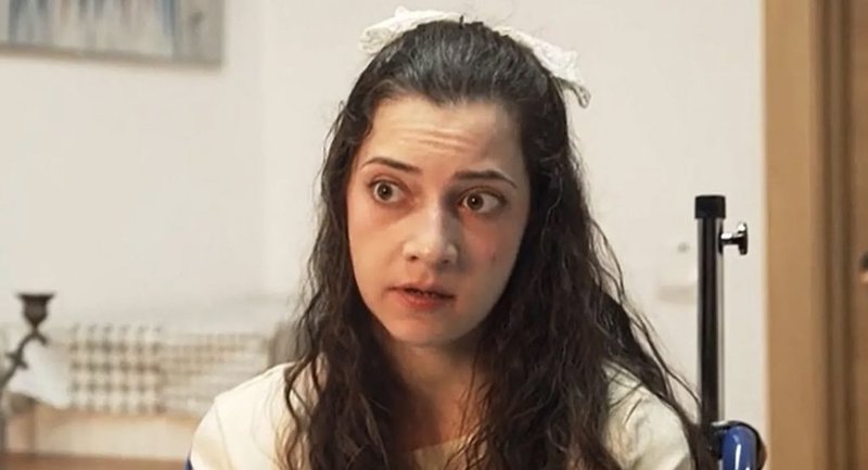 Noelia Castillo, una mujer española de 25 años que recibió autorización del gobierno catalán en 2024 para poner fin a su vida mediante eutanasia, murió el 27 de marzo de 2026 en un centro en Barcelona donde se le administró medicación para provocar la muerte. (Captura de pantalla de OSV News/Atresmedia Televisión)