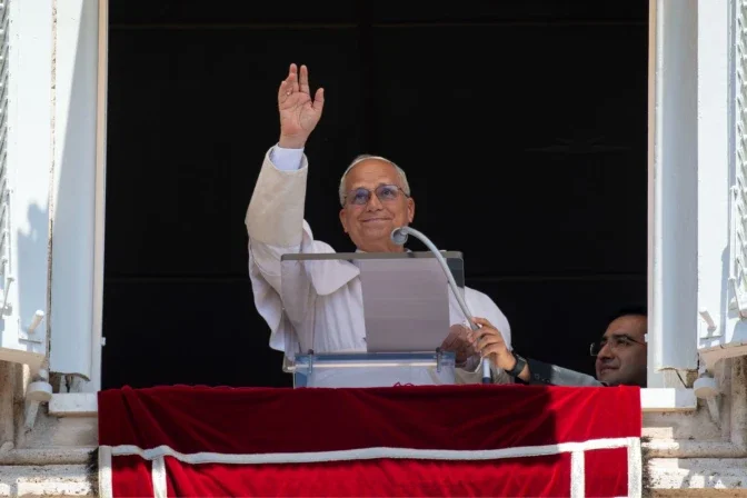 El Papa León XIV en el rezo del Ángelus este domingo 14 de junio de 2026. | Crédito: Vatican Media.