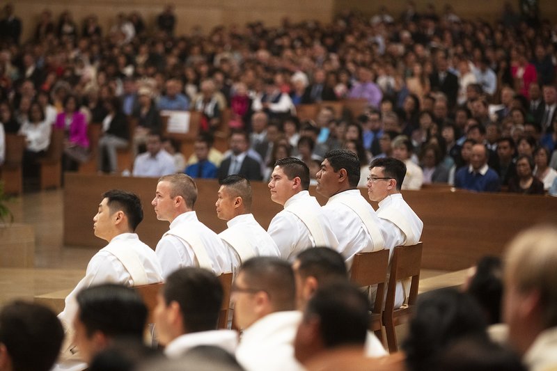 New priests Brian Humphrey, José María Ortiz, Miguel Ángel Ruiz, Luther Diaz, Emmanuel Delfin, and Louis Sung were ordained by Archbishop José H. Gomez on Saturday, June 1, at the Cathedral of Our Lady of the Angels. VICTOR ALEMÁN/ANGELUS NEWS