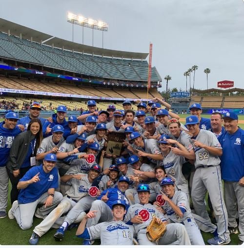 Santa Margarita's baseball team celebrates their win. (PHOTO COURTESY SMCHS EAGLES TWITTER)