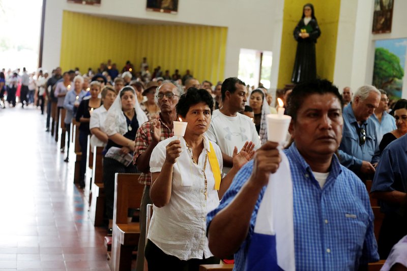 People at the Metropolitan Cathedral in Managua