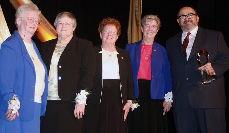 St. Bernardine Medical Center’s recent 2016 “Gathering at Twilight” gala honored the 150th anniversary of the Sisters of Charity of the Incarnate Word