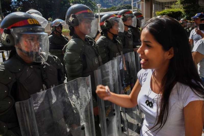 Members of the Bolivarian National Guard in Caracas