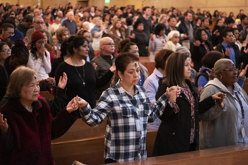 Ash Wednesday Mass at the Cathedral of Our Lady of the Angels in downtown Los Angeles on March 6. (VICTOR ALEMÁN)