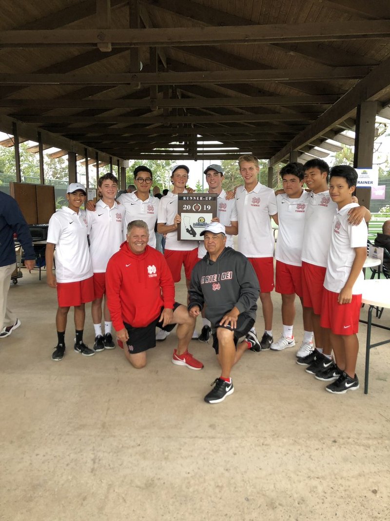 Mater Dei's tennis team. (PHOTO COURTESY MD_ATHLETICS TWITTER)