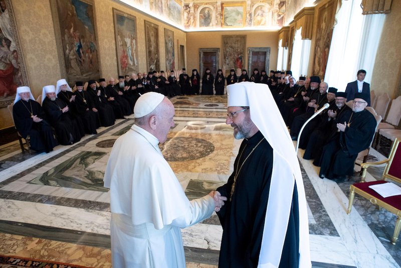 Pope Francis greets Archbishop Sviatoslav Shevchuk of Kyiv-Halych