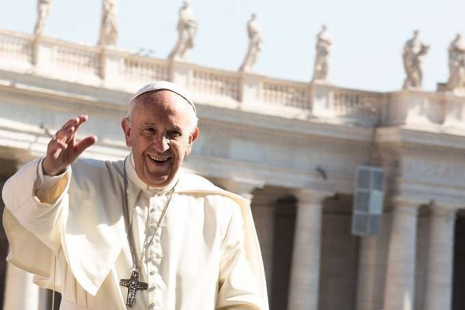 Pope Francis greets pilgrims in St. Peter's Square during his May 31