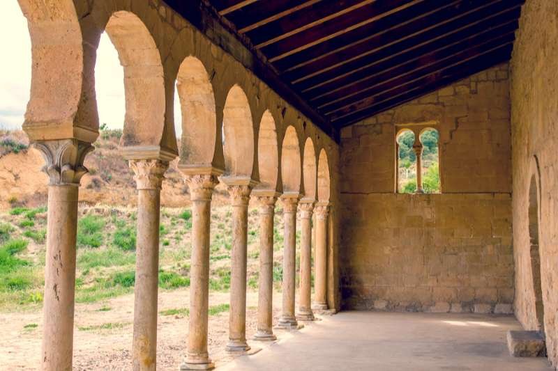 Arches of the portico outside a Spanish church. Credit: Sigur/Shutterstock.