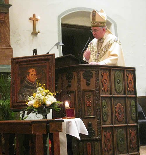Archbishop José Gomez delivers his homily