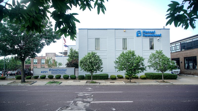The Planned Parenthood facility is seen in St. Louis. (CNS photo/Lawrence Bryant, Reuters)