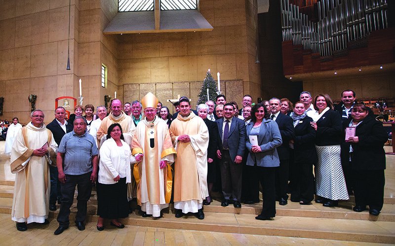 Mass Spanish-language charismatic movement