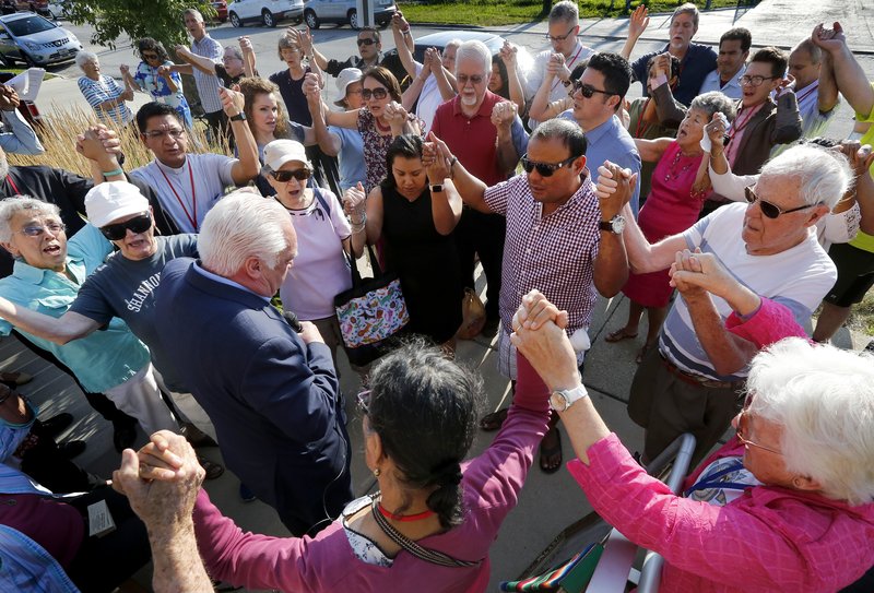 Delegates of the Instituto Pastoral Migratoria workshop are seen at Broadview Jail in Maywood