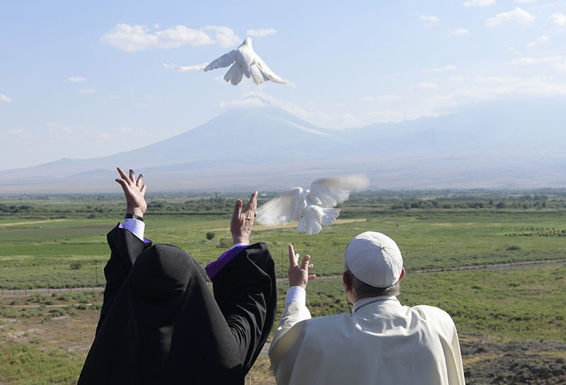 Pope Francis and Catholicos Karekin II