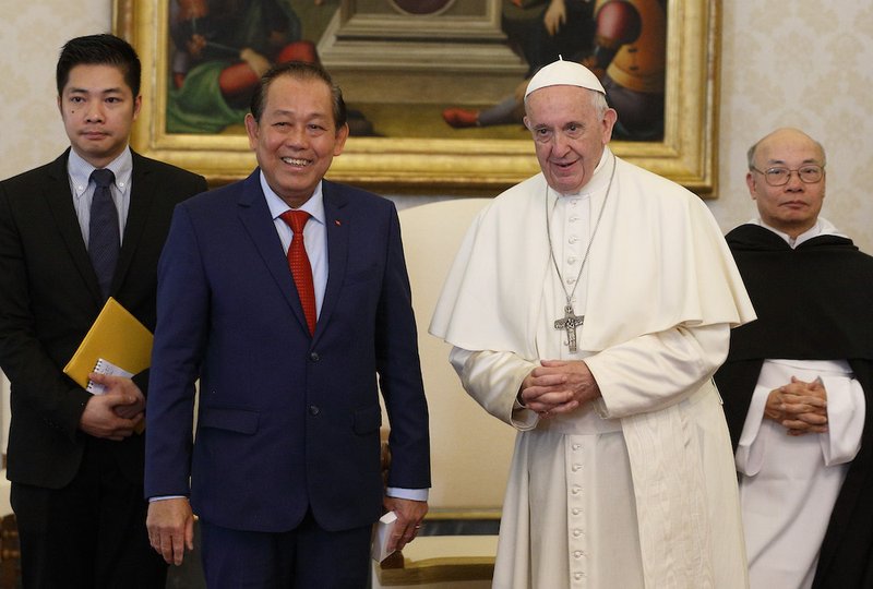 Pope Francis meets Truong How Binh