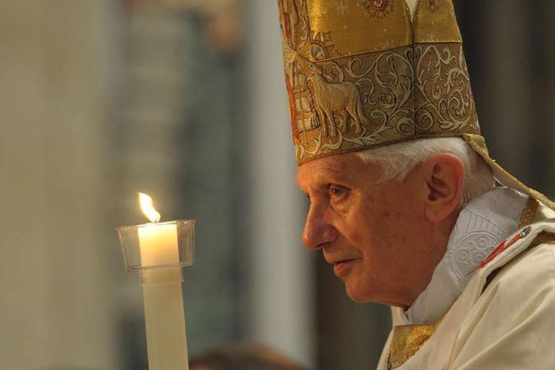 Benedict XVI praises Cardinal Sarah as great 'spiritual teacher'