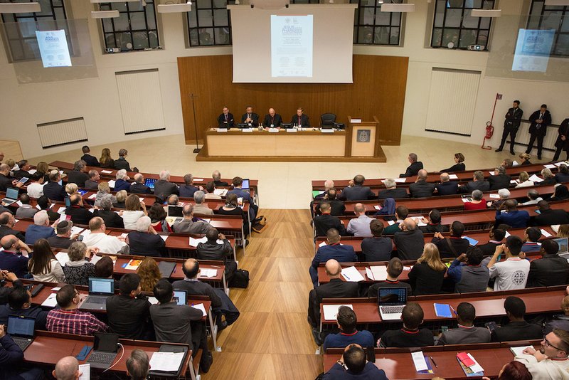 Christian and Jewish scholars address the opening session of the "Jesus and the Pharisees: An Interdisciplinary Reappraisal" conference at Rome's Pontifical Gregorian University May 7. The three-day conference