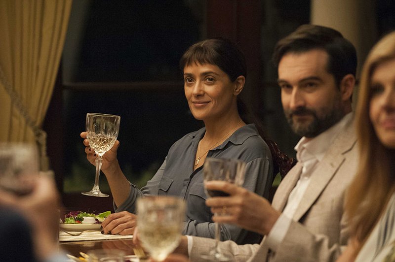 5ys1ffqbf8 beatriz at dinner movie