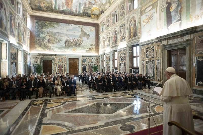 Pope Francis speaks to Italian Association of Medical Oncology Sept. 2