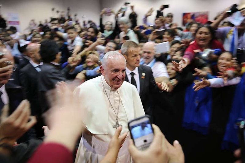 Pope Francis encourages meeting of popular movements in California