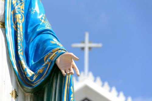 Statue of Mary. Credit: Myibean via www.shutterstock.com.