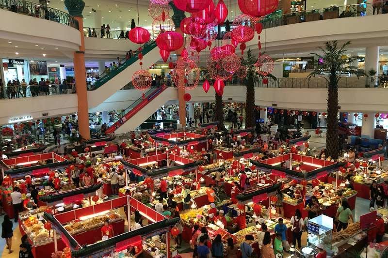 A Thai shopping mall decorated for Lunar New Year. Credit: Antonio Gonsalves/CNA.