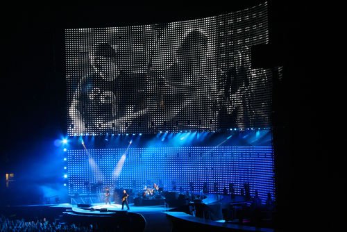 u2