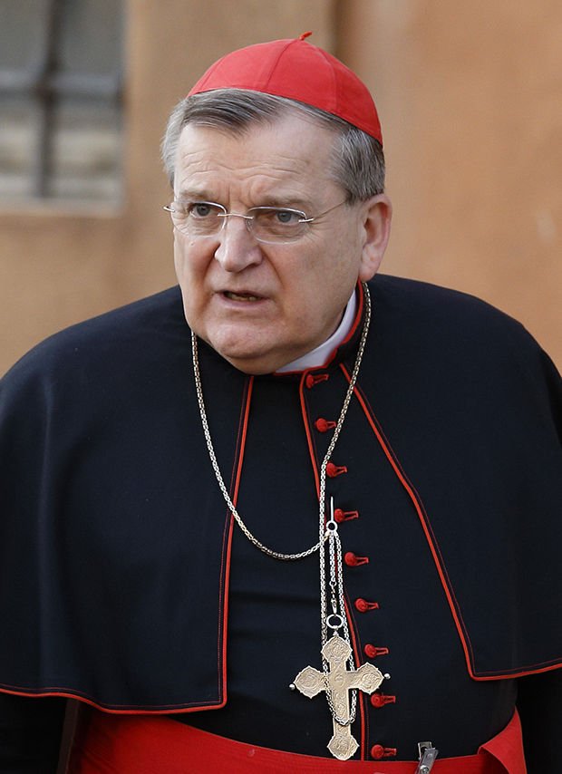 Cardinal Raymond Burke (photo/PAUL HARING/CNS)