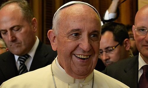 Pope Francis meets with students in Paul VI audience hall on May 31