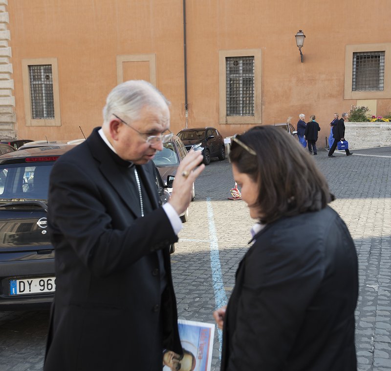 Archbishop Gomez offers a blessing before the canonizations at the 2018 Synod on Young People