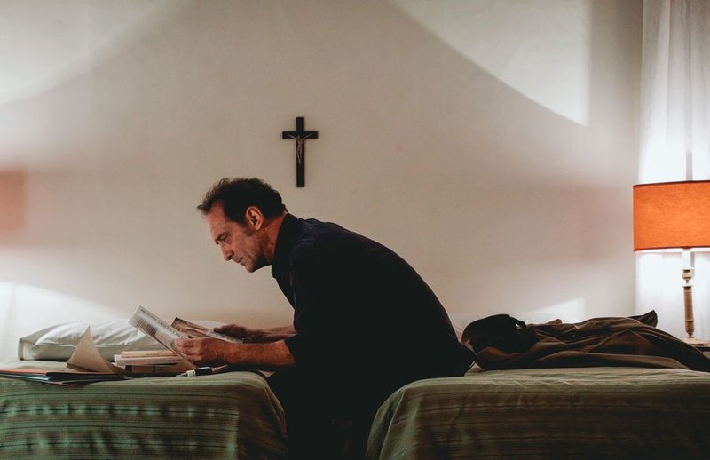 Vincent Lindon in "The Apparition." © 2018 CURIOSA FILMS
