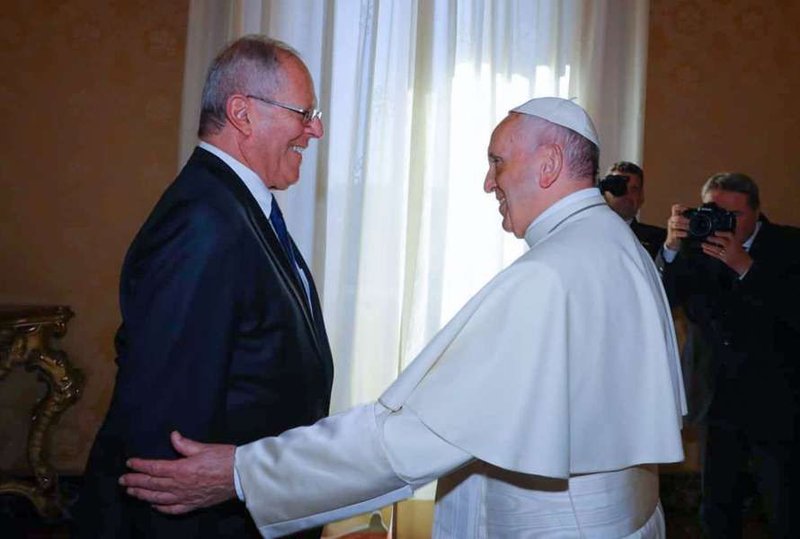 Pope Francis And President Pedro Pablo Kuczynski (Credit: ANDINA/Prensa Presidencia Andres Valle/CNA)