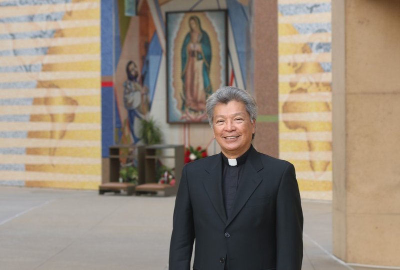 Msgr. Alex Aclan. PABLO KAY