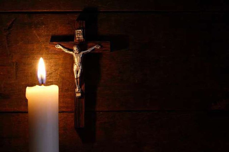 Crucifix (shutterstock)