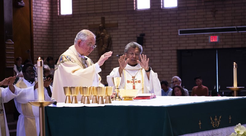 BISHOP ACLAN INSTALLATION MASS 48 V1510800