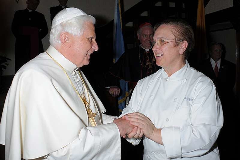 Lidia Bastianich meets Benedict XVI during his April 2008 visit to the US. Credit: Vatican Media.