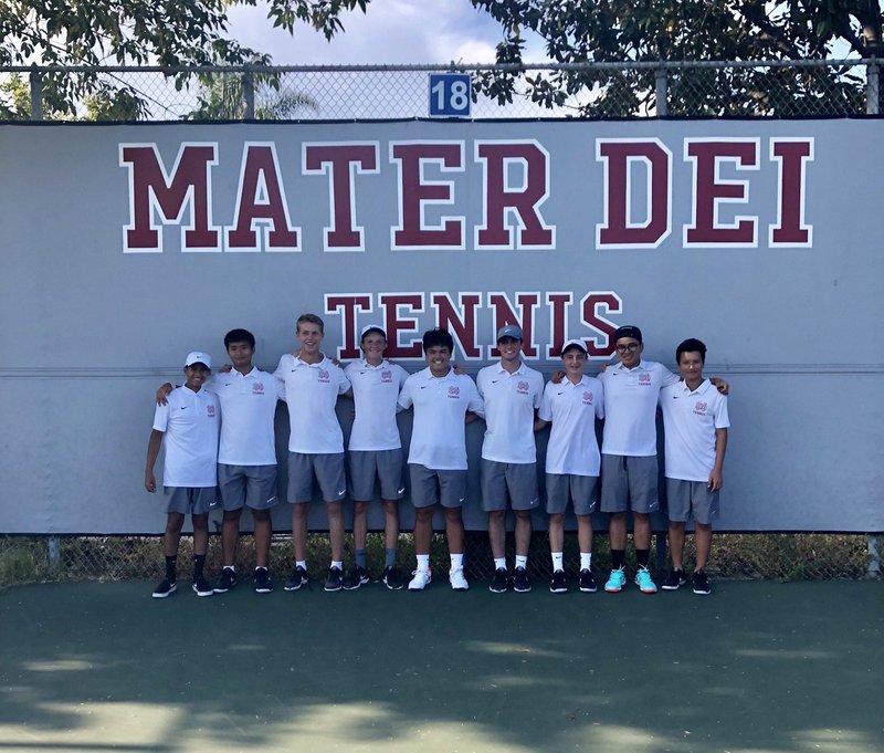 Mater Dei's tennis team. (PHOTO COURTESY MDATHLETICS TWITTER)