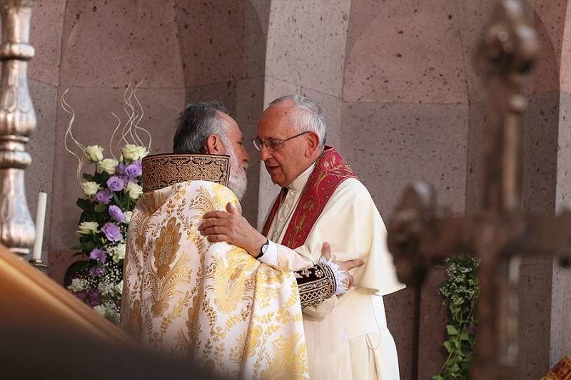 Pope Francis and Catholicos Karekin II pray together in Yeravan
