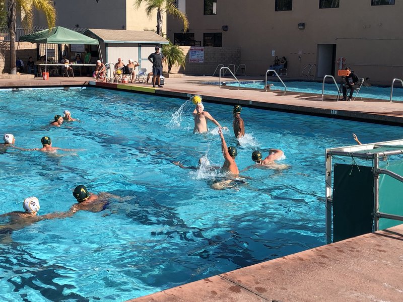 Crespi Water Polo (CrespiAthletics/Twitter)