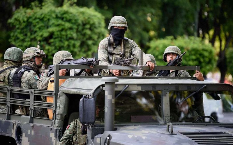 Soldiers patrol in Culiacan on Oct. 18, 2019. (Alfredo Estrella/AFP/Getty Images via CNA)