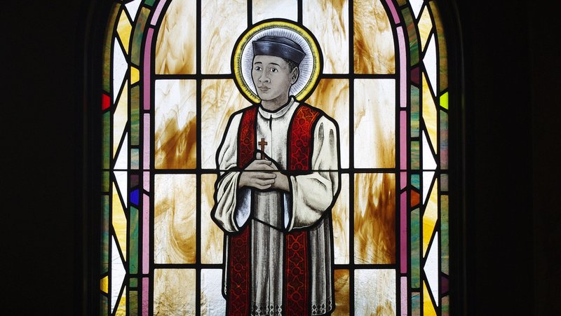 Saint Paul Catholic Church Westerville Ohio stained glass arcade Saint Andrew Dung Lac e1574126229594