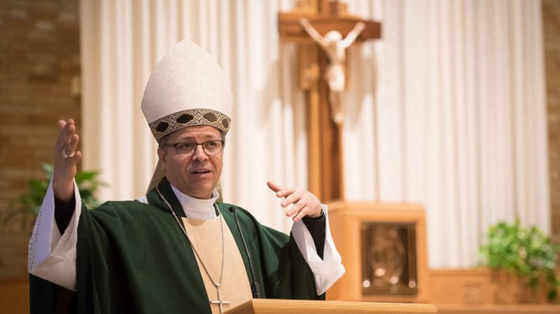 Chicago Auxiliary Bishop Alberto Rojas addresses encuentro participants during Mass in Green Bay, Wis., Oct. 22, 2017. Pope Francis has appointed Bishop Rojas as coadjutor bishop of San Bernardino, Calif. (CNS photo/Sam Lucero, The Compass)