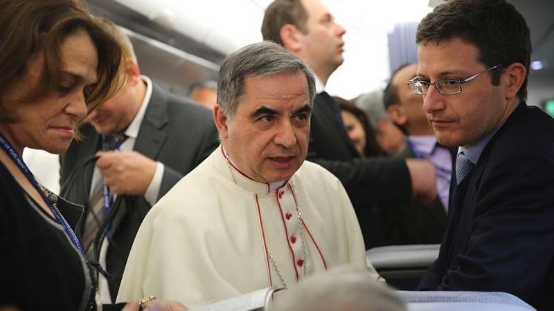 Cardinal Giovanni Angelo Becciu, center, in 2015. (Alan Holdren/CNA)